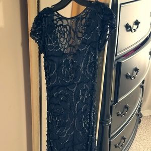 Aidan Mattox Size 0 Navy Blue Sequined Formal Gown